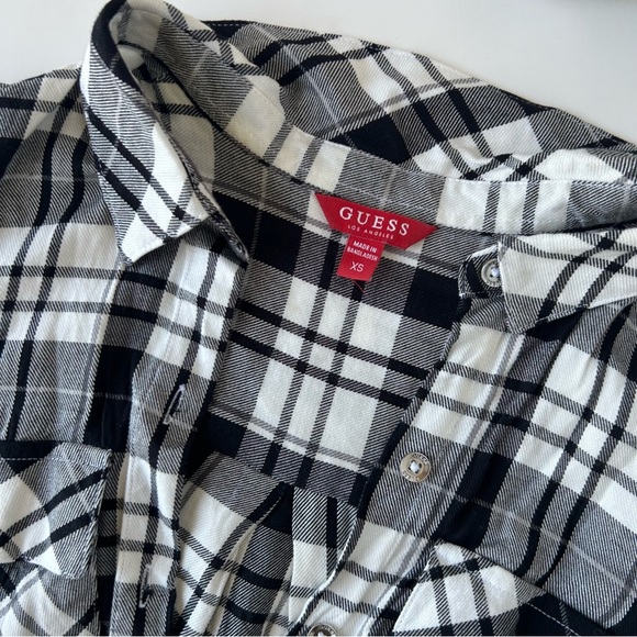 3/$20 Guess Blk / Wht Women Flannel Shirt - Picture 4 of 7